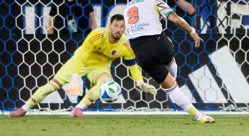 ФИФА обмисля нови правила за дузпите от сезон 2026/27