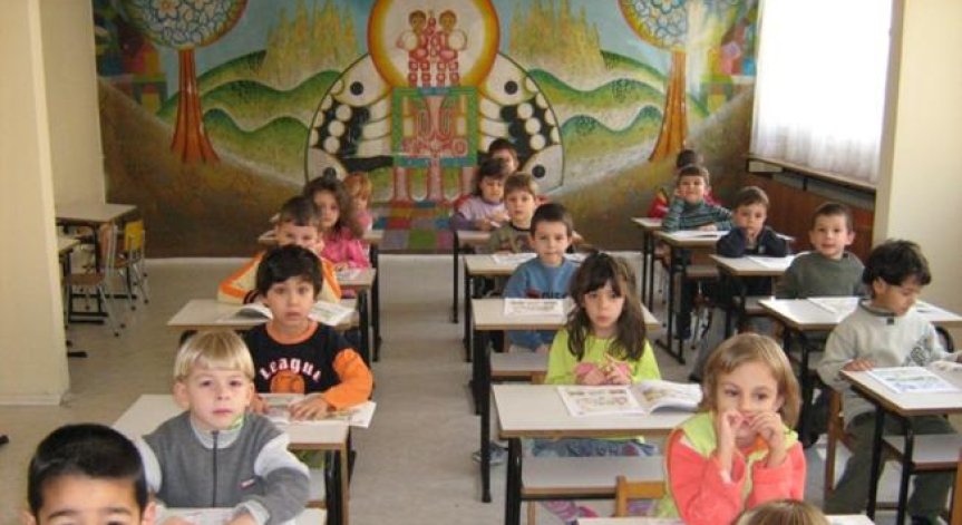 Броят на паралелките с първокласници в столицата ще бъде намален