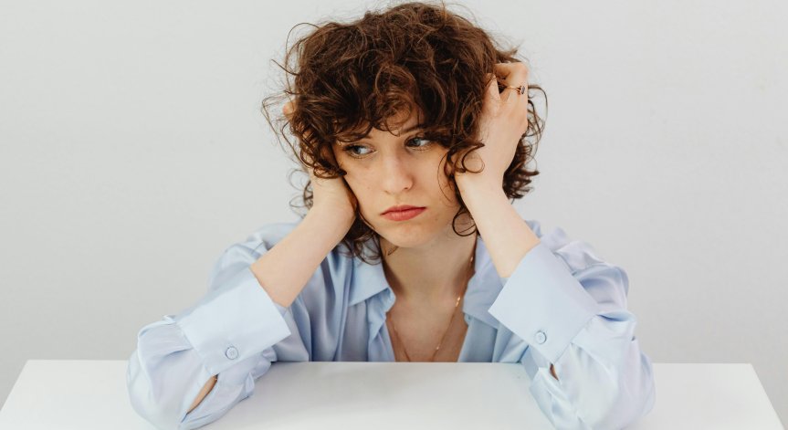 Девите са познати с това, че често анализират всичко прекалено много.