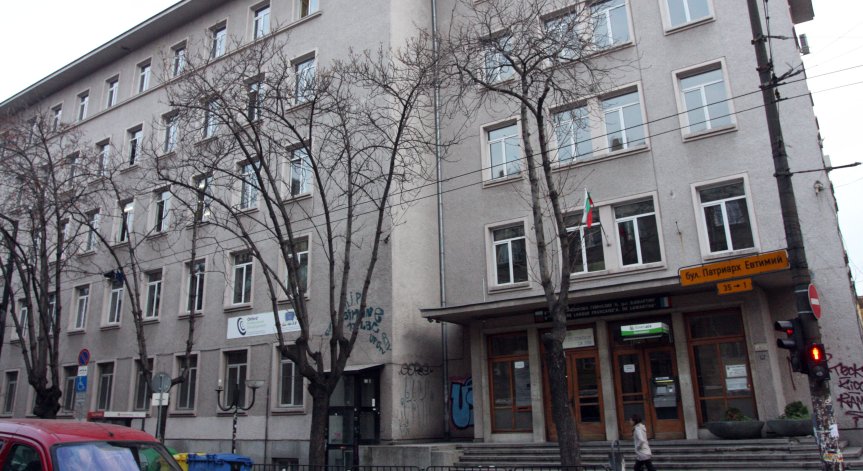 Директорът на Френската гимназия: Учениците бяха изплашени, родител на момчето отказа да дойде