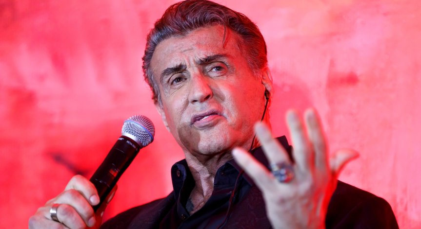 Защо Сталоун влиза в болница по време на снимките на 