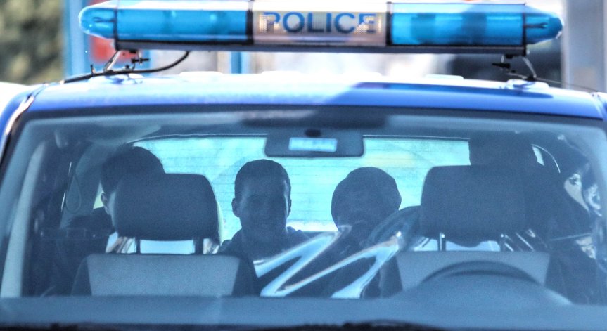 Заловени са седем чуждестранни граждани.