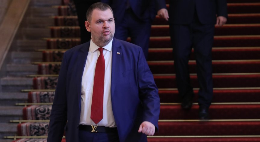 Пеевски: Днес дадохме урок на всички по демокрация и любов към България