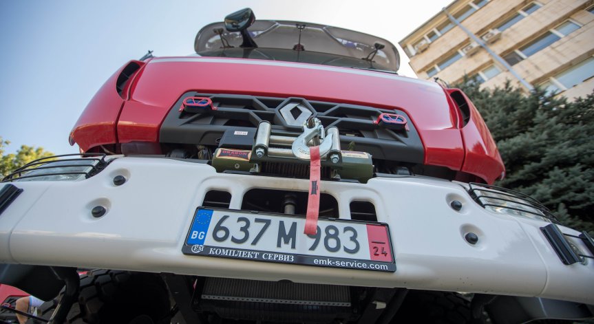 Временно е отбито движението.