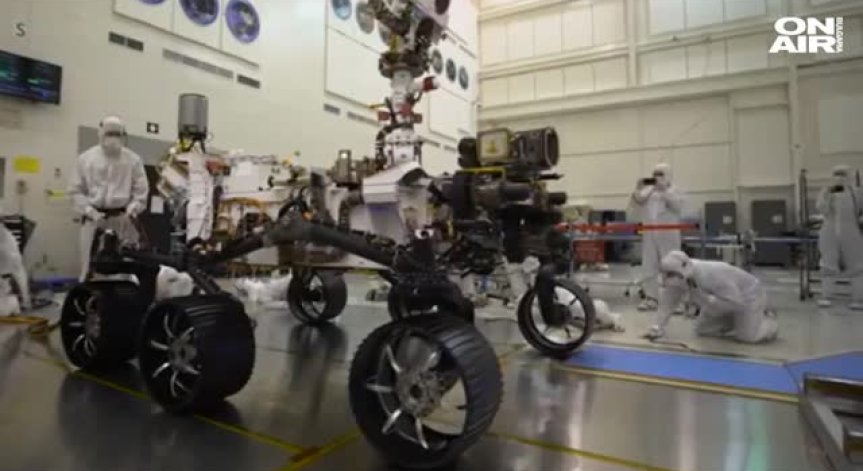 Марсоход на НАСА каца на Червената планета след 7-месечно пътуване