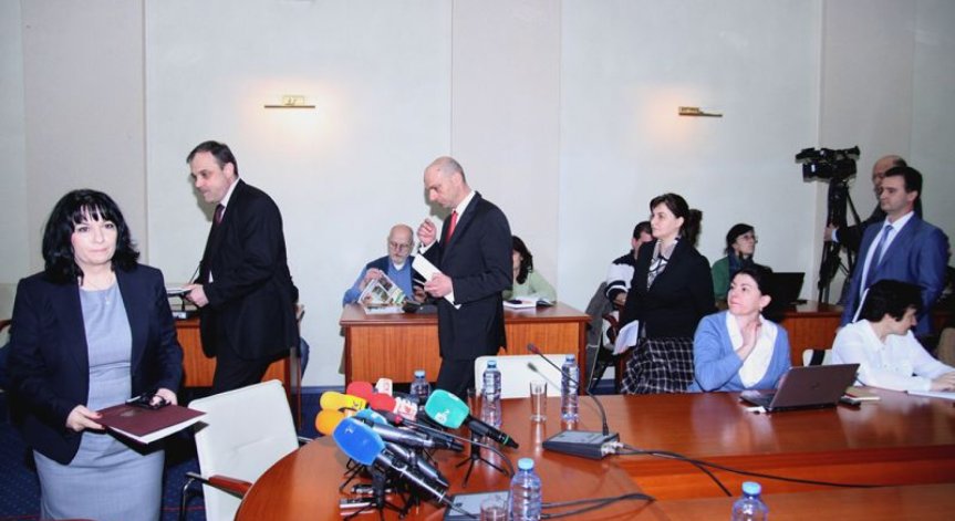 Теменужка Петкова: Енергетиката е във финансов колапс