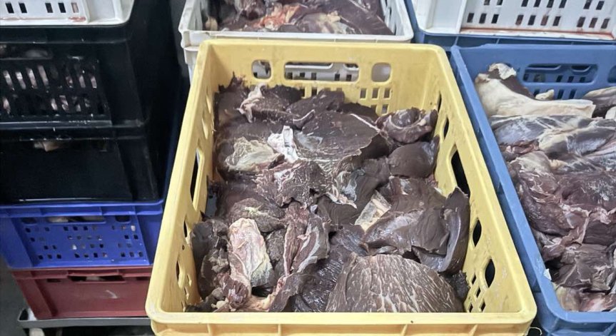 Развалено месо и лоша хигиена: БАБХ спря стотици килограми в Хасково