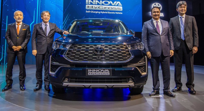 Toyota е в безпрецедентно трудна ситуация на пазара за електромобили