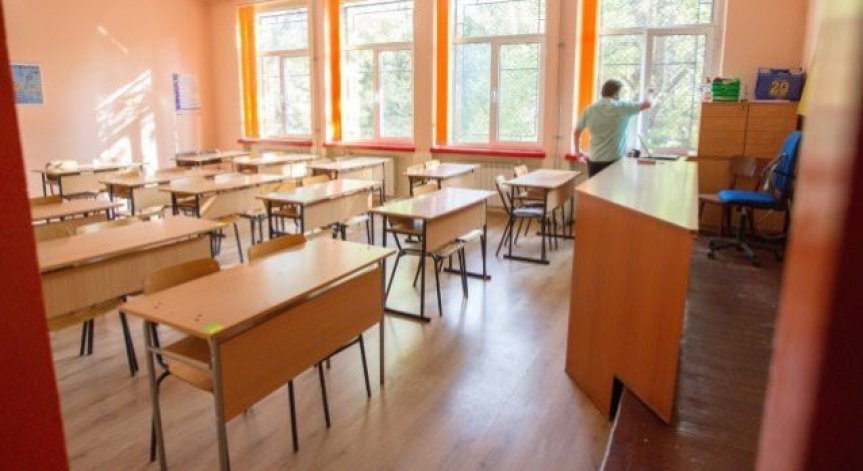 Министърът на образованието и науката проф. Галин Цоков издаде заповед.