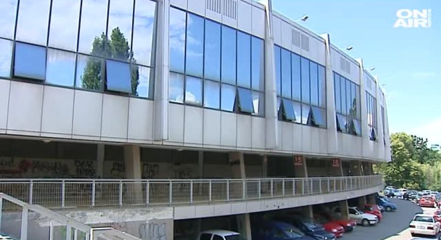 Паркингът на Националния стадион вече е платен