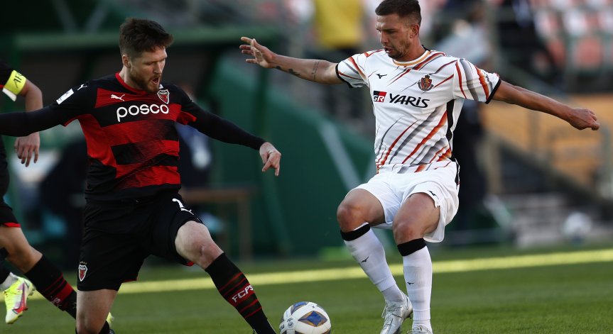 Бивш централен нападател на 