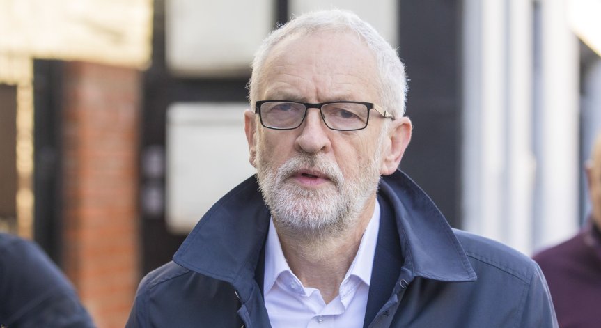 Корбин и други британски депутати се обявиха против ваксинационните паспорти 