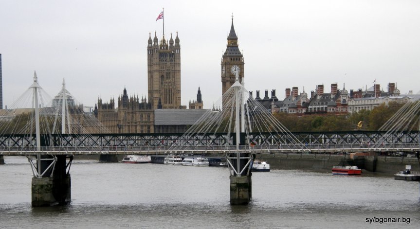 Великобритания остава в ЕС при реформи: Хамънд