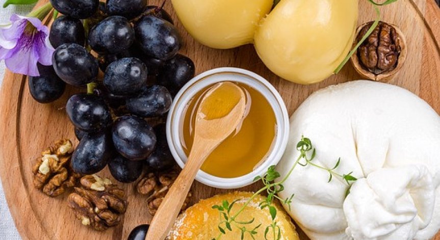 ЕС и Китай подписаха споразумение за защита на имената на редица храни