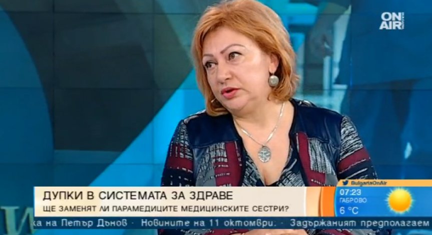 Не може на място за медицинска сестра да работи парамедик, категоричен е специалист