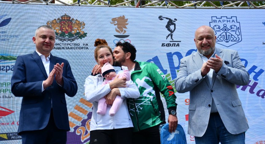 Министър Кралев награди победителите в шестото издание на варненския маратон