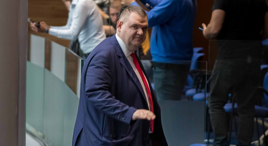 Пеевски поздрави полицаите: Сигурността на хората е мисия
