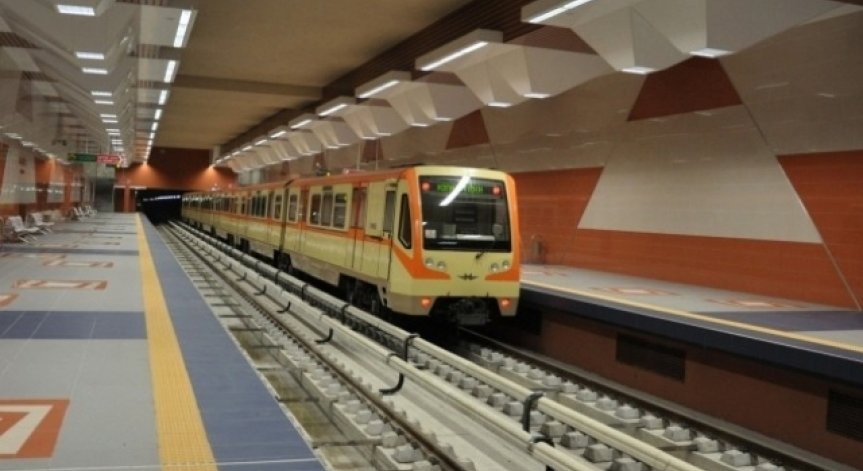 Метрото затваря центъра на София за коли през есента