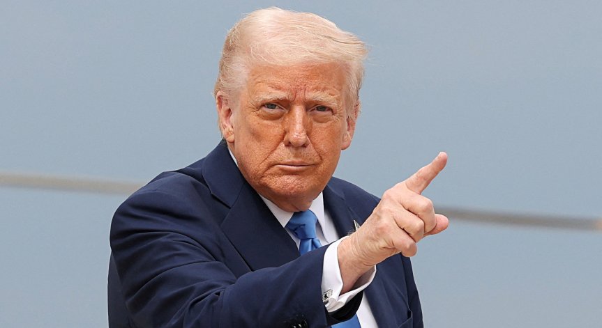 Подкрепата за политиките на президента продължава да спада.