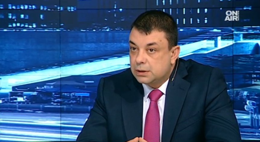 Демокрацията трябва да работи за всички, отсече патриот