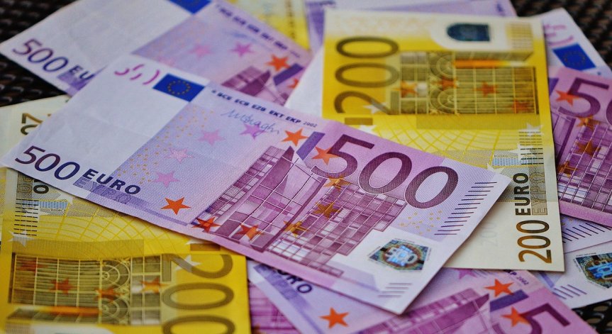 Прокуратурата даде на съд мъж за фалшиви €25 300 в София