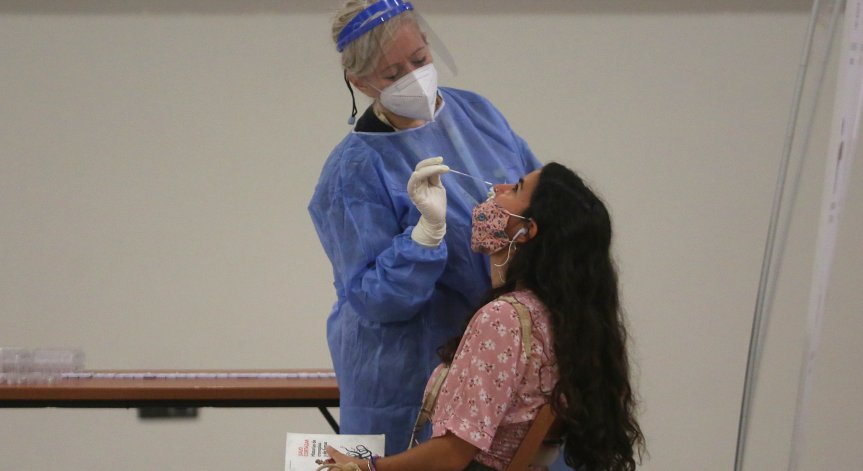 Гърция определи таван на цената на PCR тестовете