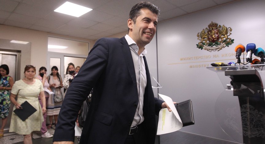 Петков: Не познавам Николов, по биографията ще ги посрещнем, по действията - изпратим