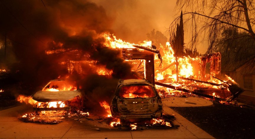 Певицата обяви, че парите ще бъдат предоставени на Фонда за подпомагане на жертвите на пожарите.