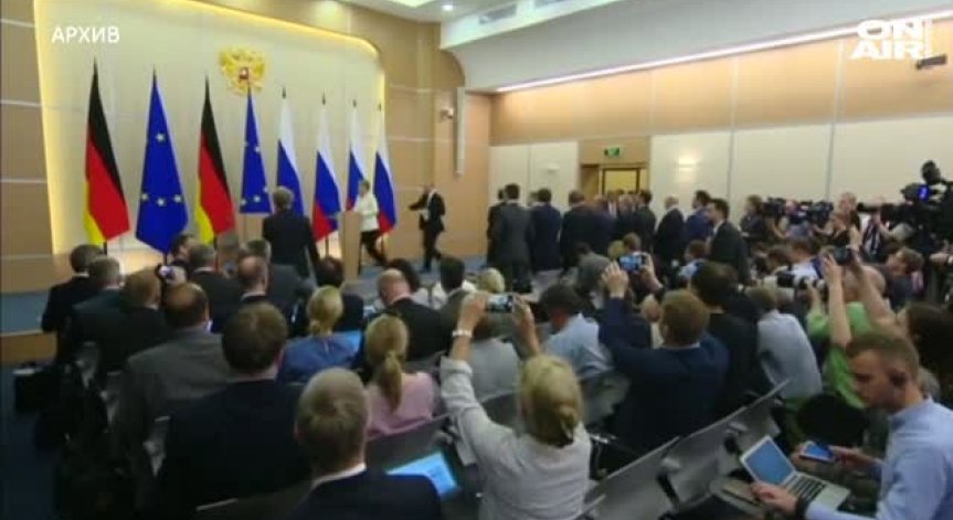 Путин и Меркел на 4 очи: Ще потърси ли Русия помощ от Европа?