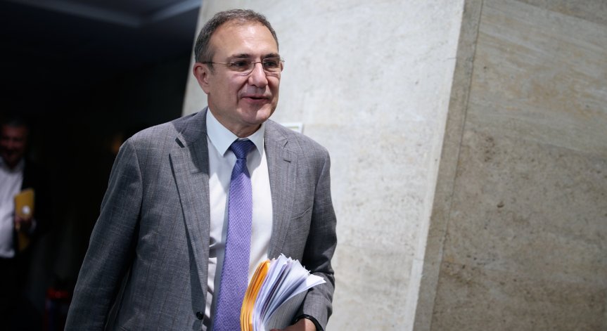Борислав Гуцанов отправи остри критики към Нинова.
