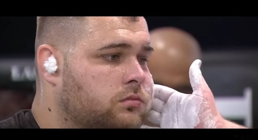 Спорт? Биенето на шамари набира скорост в Румъния, играчите си тръгват с изкривени лица