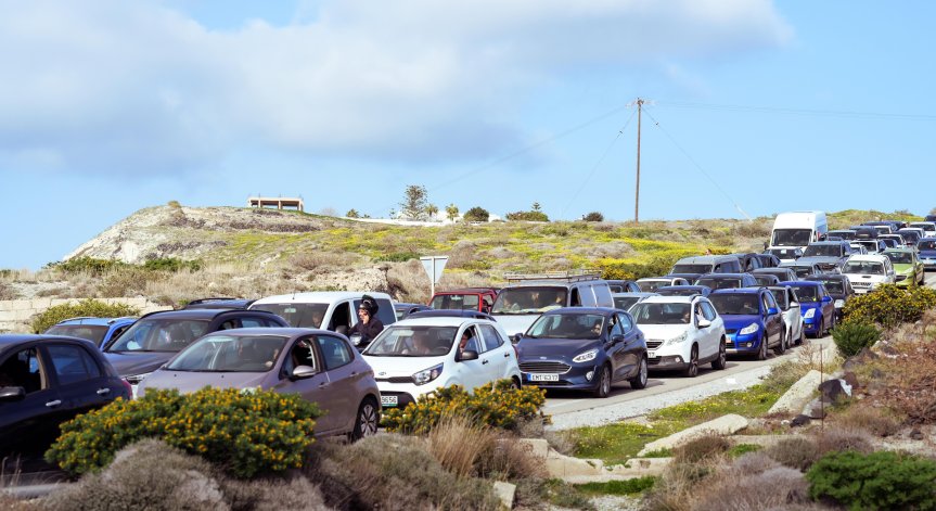 За чуждестранните коли не е задължителна, но е препоръчителна.