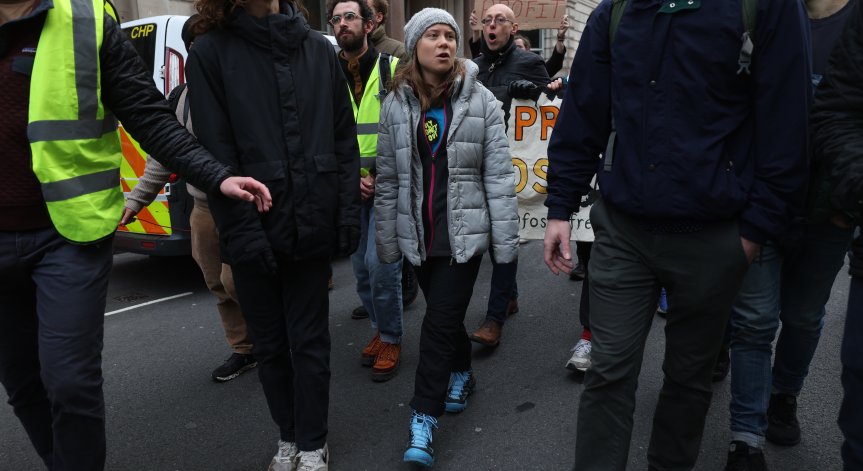 Във Великобритания повдигнаха обвинения срещу Грета Тунберг