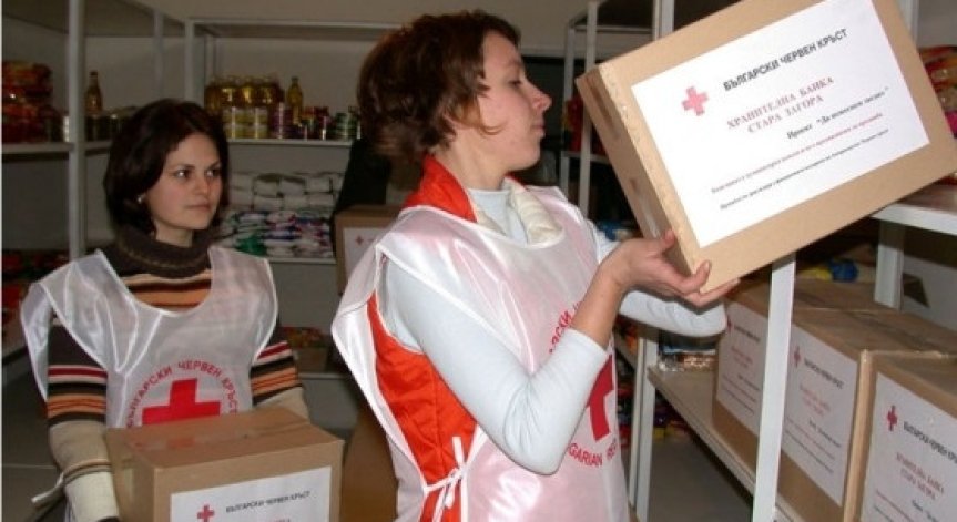 Внимание, измама! Мними доброволци събират пари от врата на врата от името на БЧК