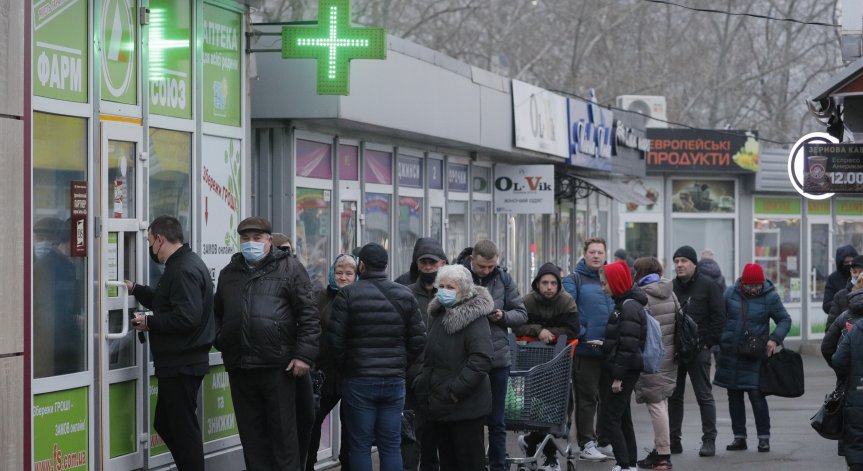МЗ на Украйна: Към бомбоубежището тръгвайте с аптечка под ръка и не забравяйте... 