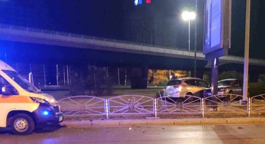 Пияна и дрогирана шофьорка влачи автомобил на семейство с бебе в София