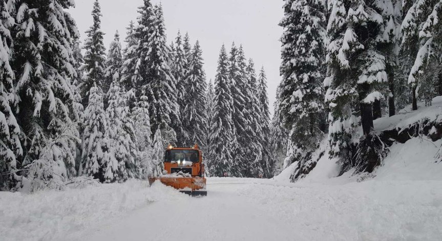 В следващите часове се очаква нов снеговалеж.