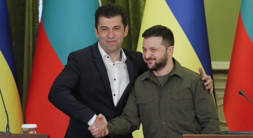Зеленски благодари на Петков за подкрепата за еврочленство на Украйна