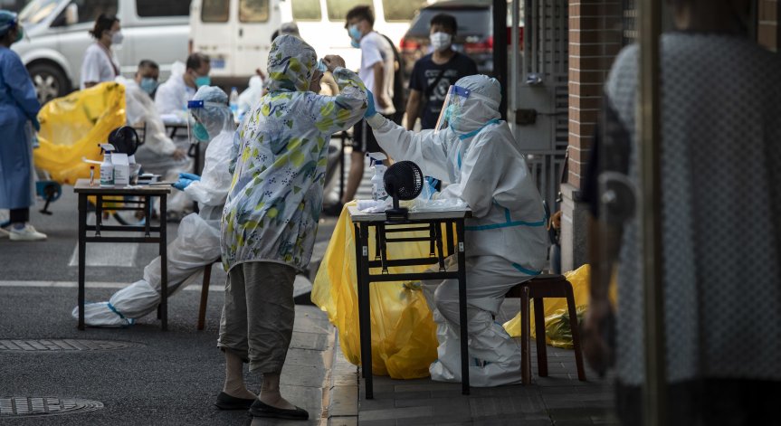 25-милионен Шанхай е изправен пред нов локдаун заради Ковид-19