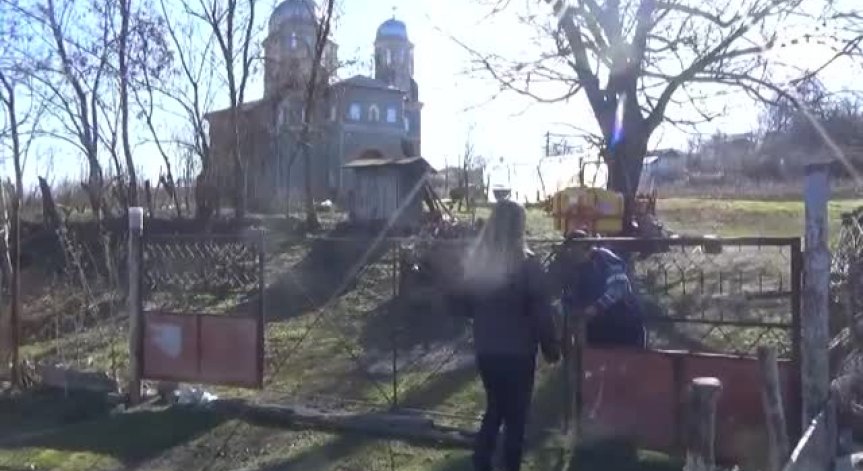 Най-голямата църква в Силистренско стои празна и полуразрушена
