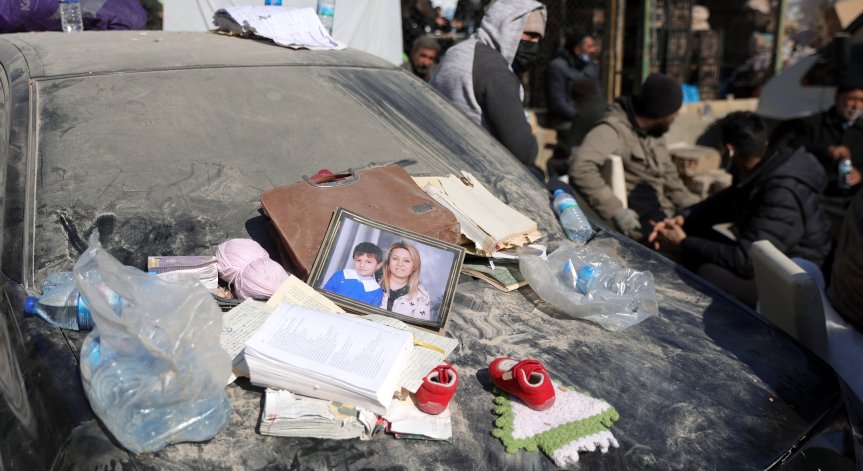 Екипът ни в Кахраманмараш спира издирванията на оцелели под отломките