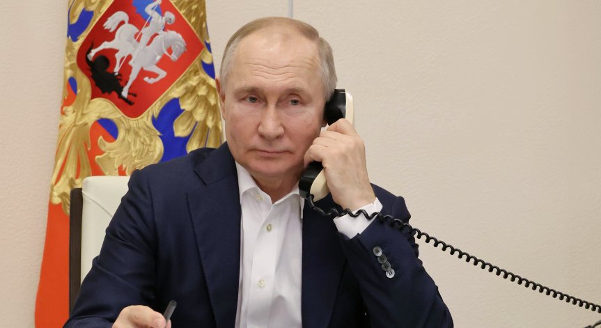 Самолетът многократно се опитваше да кацне на летището в град Грозни.