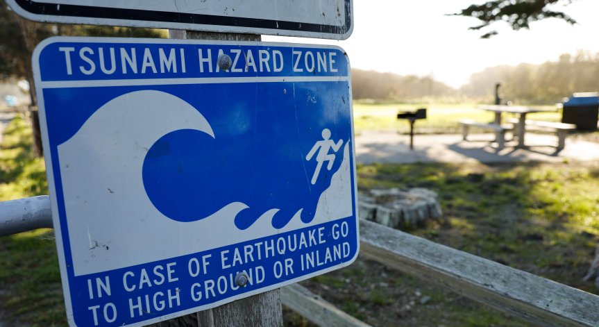 Българите могат да се обръщат към Генералното консулство на Република България в Лос Анджелис.