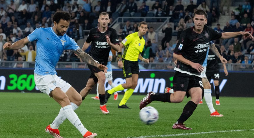 Андерсън поведе 