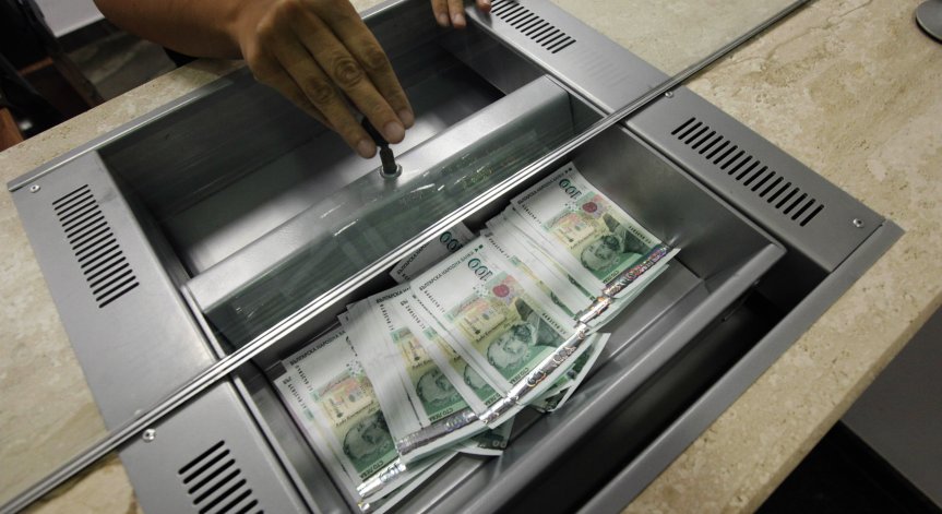 Скок на жилищните кредити у нас, потребилските - също