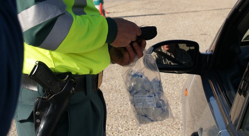 Скандално: Майка вози децата си с над 2 промила алкохол в кръвта