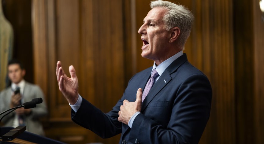 Прецедент в САЩ: Отстраниха шефа на Камарата на представителите в Конгреса