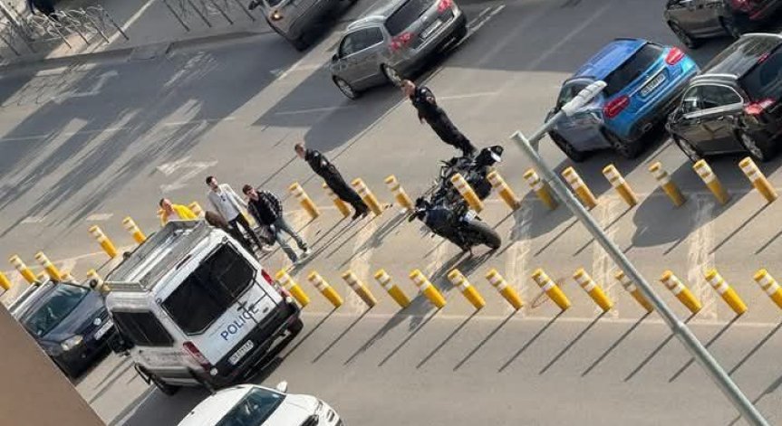 В тежко състояние е.