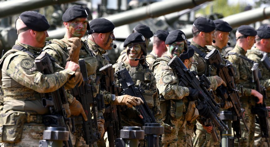 Хърватия връща задължителната военна служба