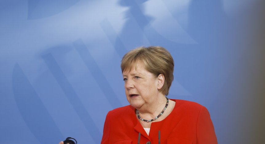 Меркел: Германия е тясно свързана с Русия, но отношенията се усложняват